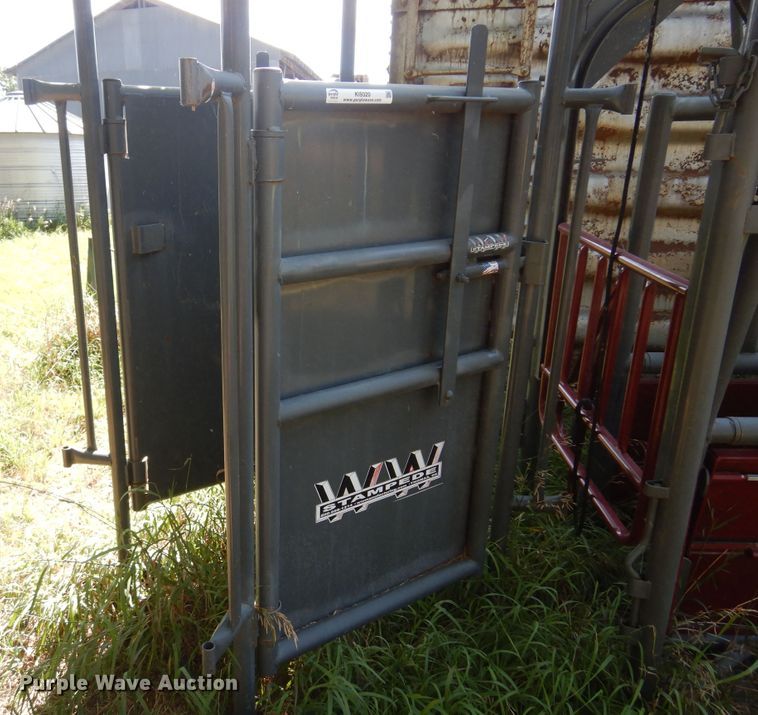 image for item KI9320 WW  livestock squeeze chute