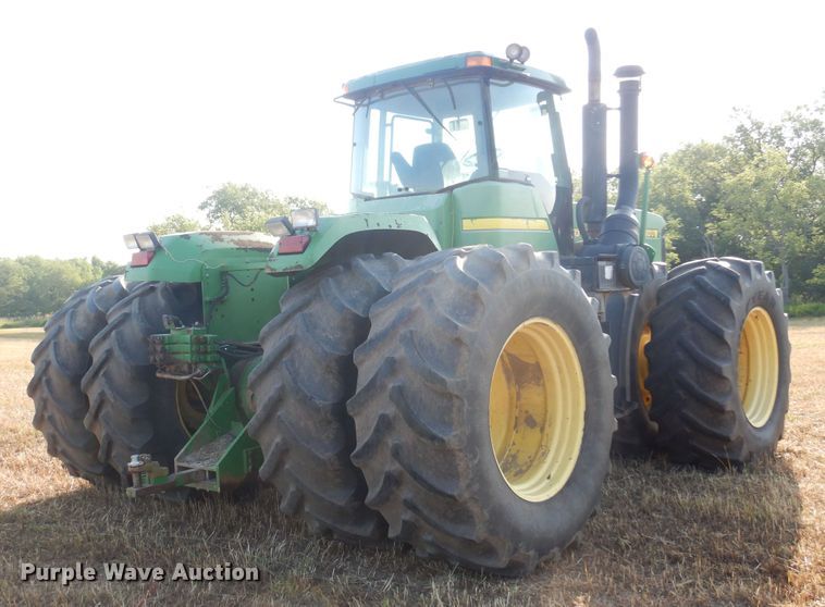 image for item KI9321 1997 John Deere 9400  4WD tractor