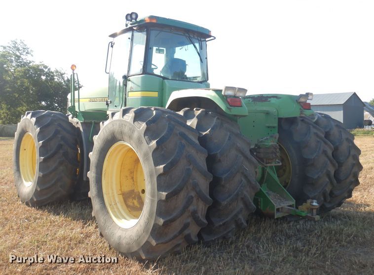 image for item KI9321 1997 John Deere 9400  4WD tractor