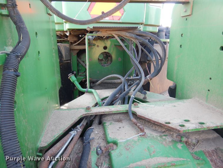 image for item KI9321 1997 John Deere 9400  4WD tractor