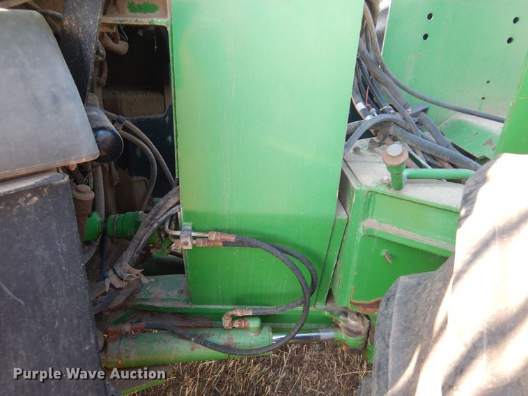 image for item KI9321 1997 John Deere 9400  4WD tractor