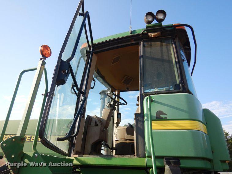 image for item KI9321 1997 John Deere 9400  4WD tractor