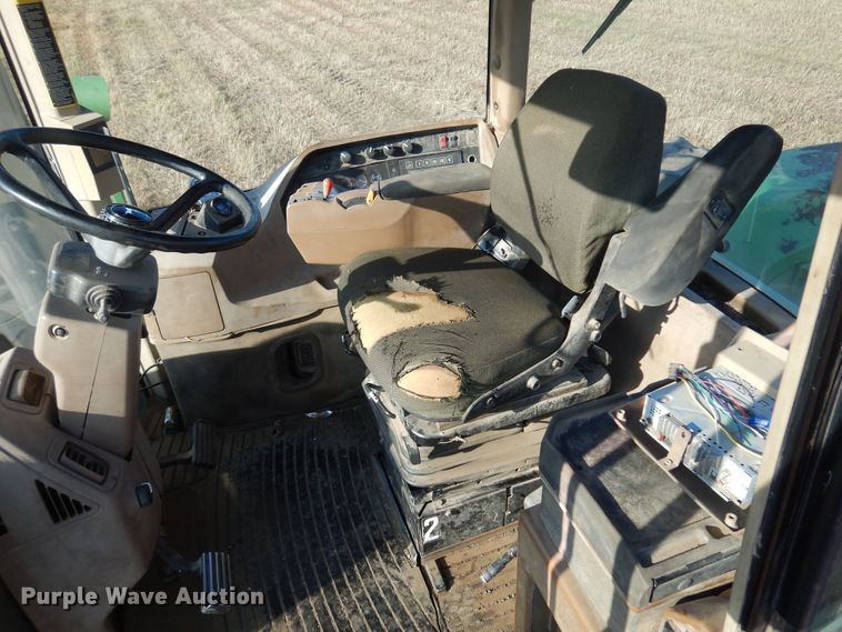 image for item KI9321 1997 John Deere 9400  4WD tractor