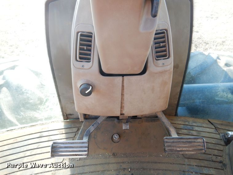 image for item KI9321 1997 John Deere 9400  4WD tractor