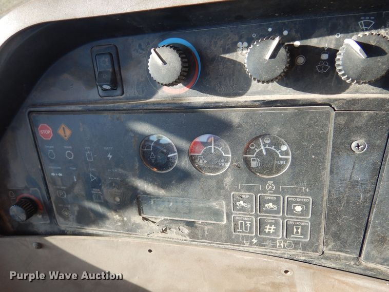 image for item KI9321 1997 John Deere 9400  4WD tractor