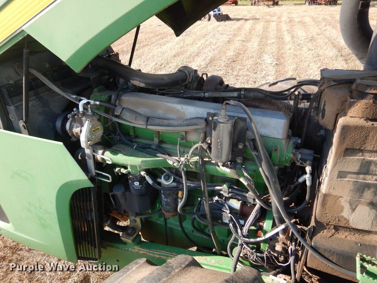 image for item KI9321 1997 John Deere 9400  4WD tractor