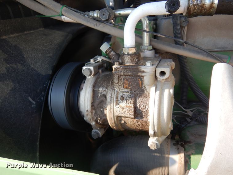 image for item KI9321 1997 John Deere 9400  4WD tractor