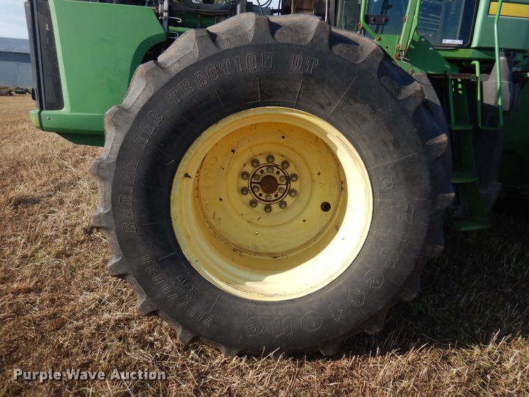 image for item KI9321 1997 John Deere 9400  4WD tractor