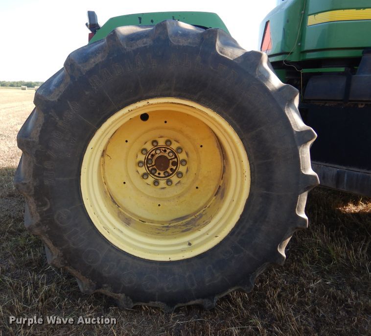 image for item KI9321 1997 John Deere 9400  4WD tractor