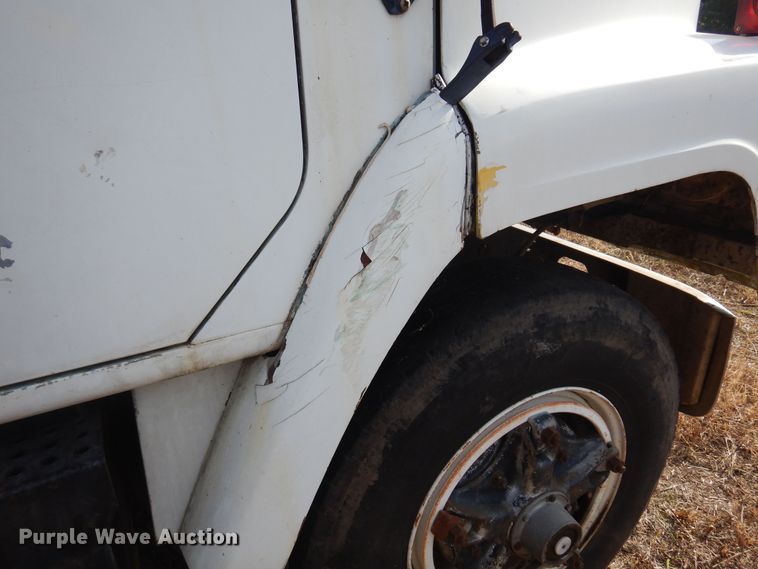 image for item KI9324 1979 International F2275  grain truck