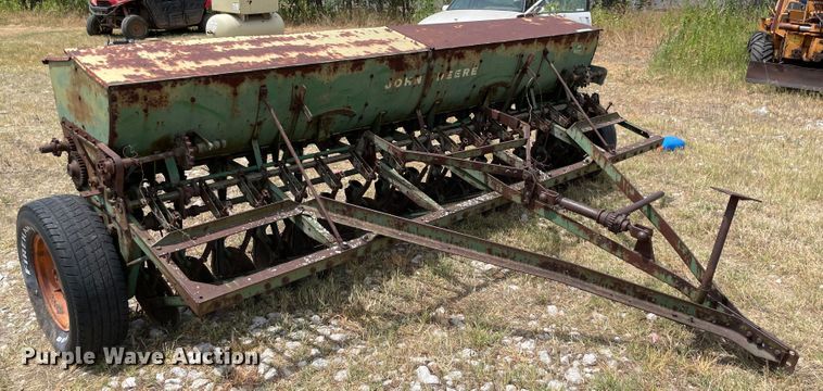 image for item KJ9700 John Deere FB B  grain drill