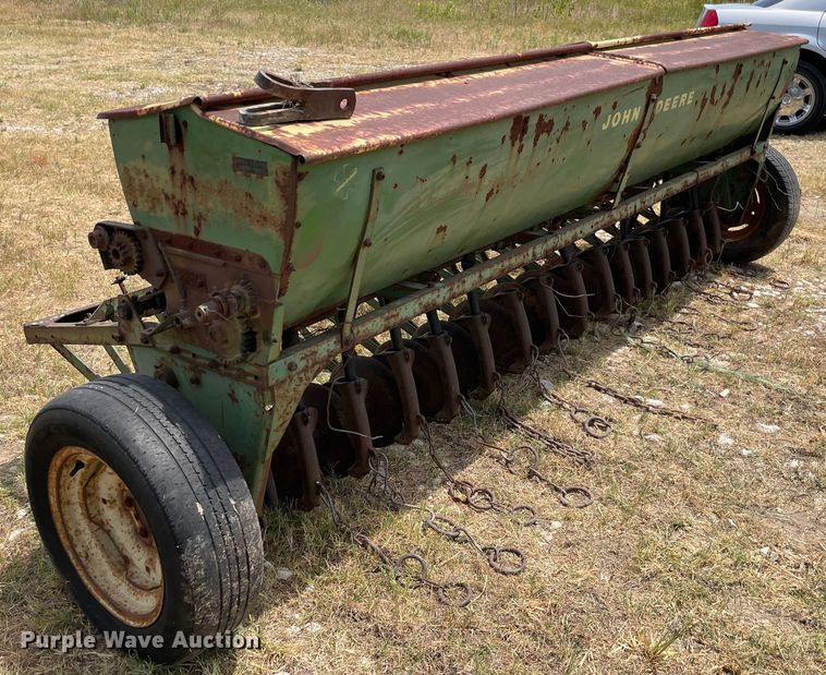 image for item KJ9700 John Deere FB B  grain drill