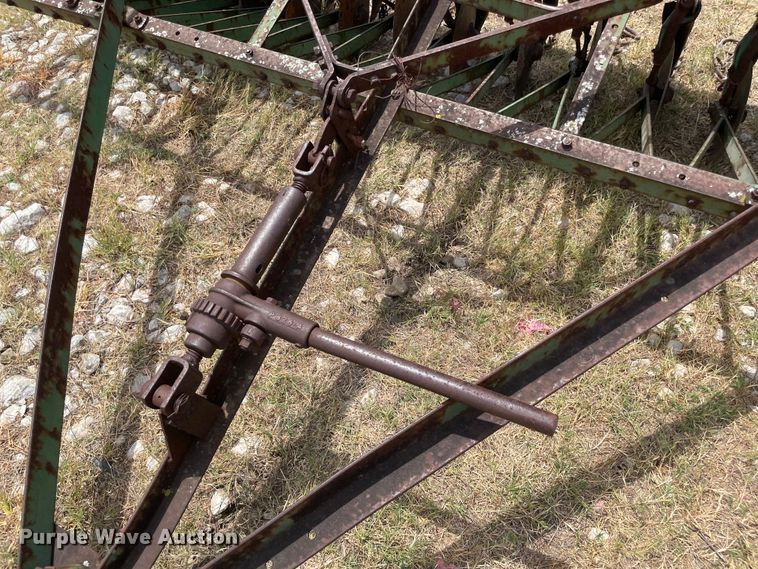 image for item KJ9700 John Deere FB B  grain drill