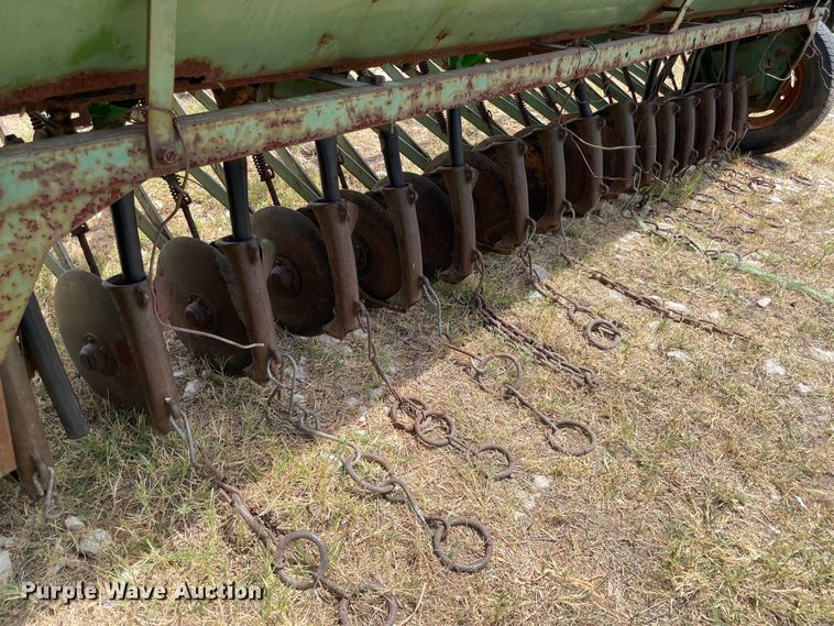 image for item KJ9700 John Deere FB B  grain drill