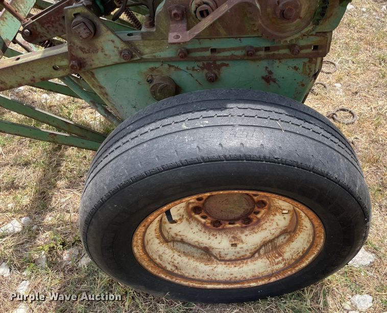 image for item KJ9700 John Deere FB B  grain drill