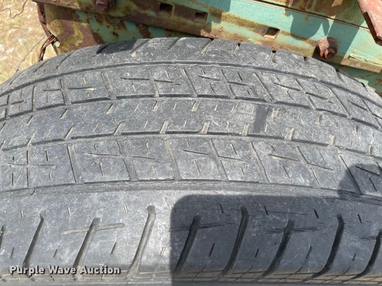 image for item KJ9700 John Deere FB B  grain drill