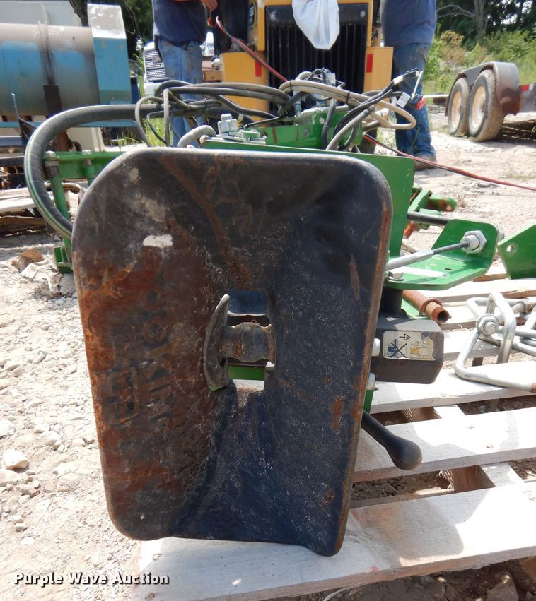 image for item KP9507 John Deere PitStop Pro  NH3 tank attachment system