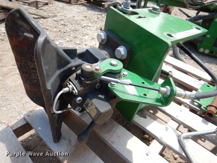 image for item KP9507 John Deere PitStop Pro  NH3 tank attachment system