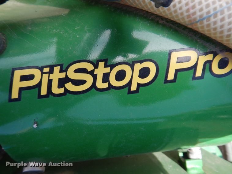 image for item KP9507 John Deere PitStop Pro  NH3 tank attachment system