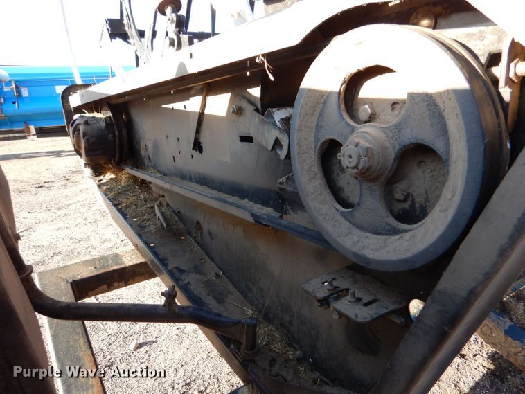 image for item LB9823 2011 MacDon FD70  flex draper head