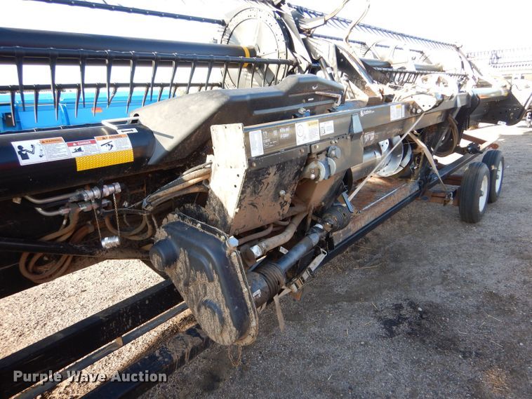 image for item LB9823 2011 MacDon FD70  flex draper head