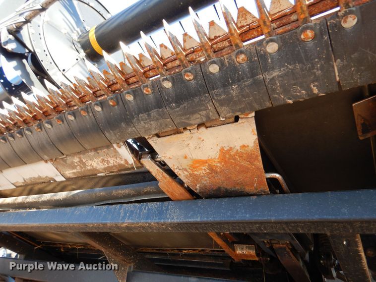 image for item LB9823 2011 MacDon FD70  flex draper head