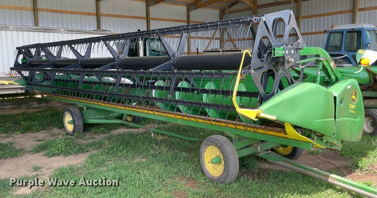 image for item LF9270 2007 John Deere 625F  HydraFlex flex head