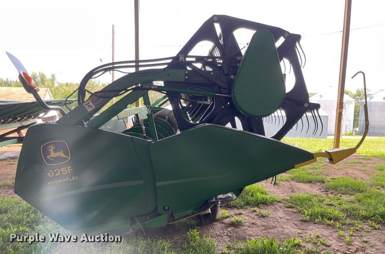 image for item LF9270 2007 John Deere 625F  HydraFlex flex head