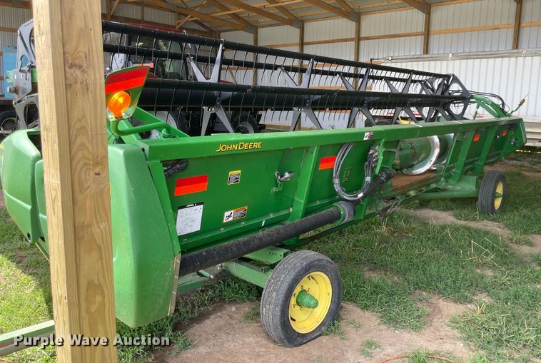 image for item LF9270 2007 John Deere 625F  HydraFlex flex head