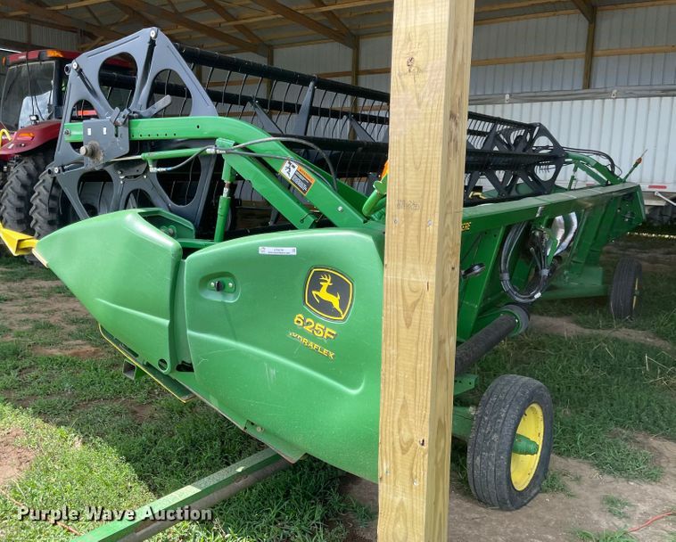 image for item LF9270 2007 John Deere 625F  HydraFlex flex head