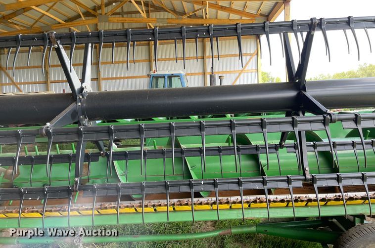 image for item LF9270 2007 John Deere 625F  HydraFlex flex head