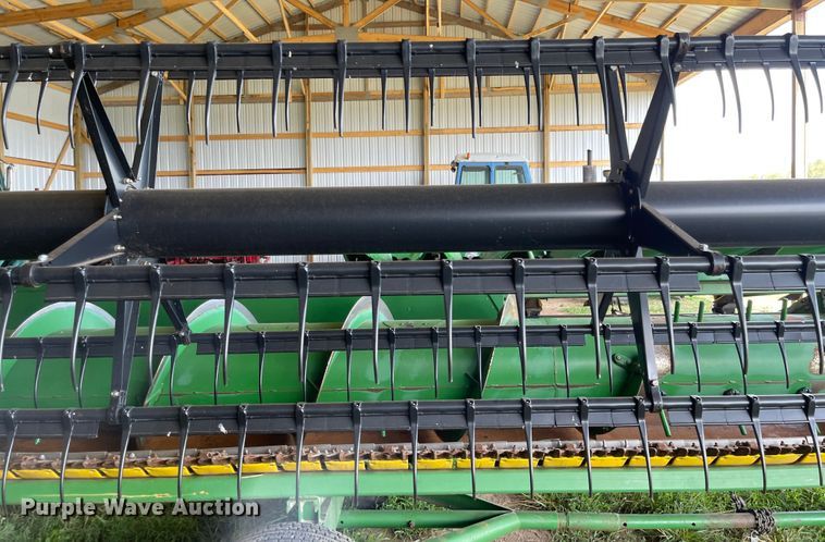 image for item LF9270 2007 John Deere 625F  HydraFlex flex head