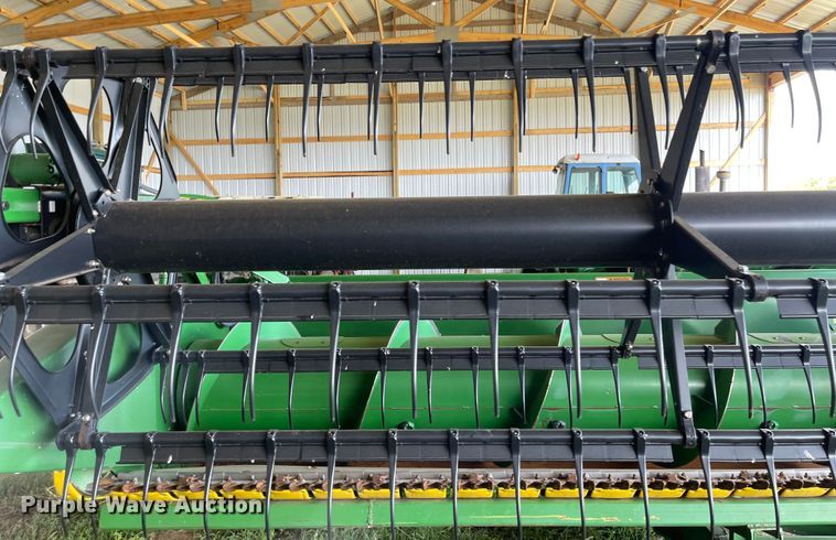 image for item LF9270 2007 John Deere 625F  HydraFlex flex head