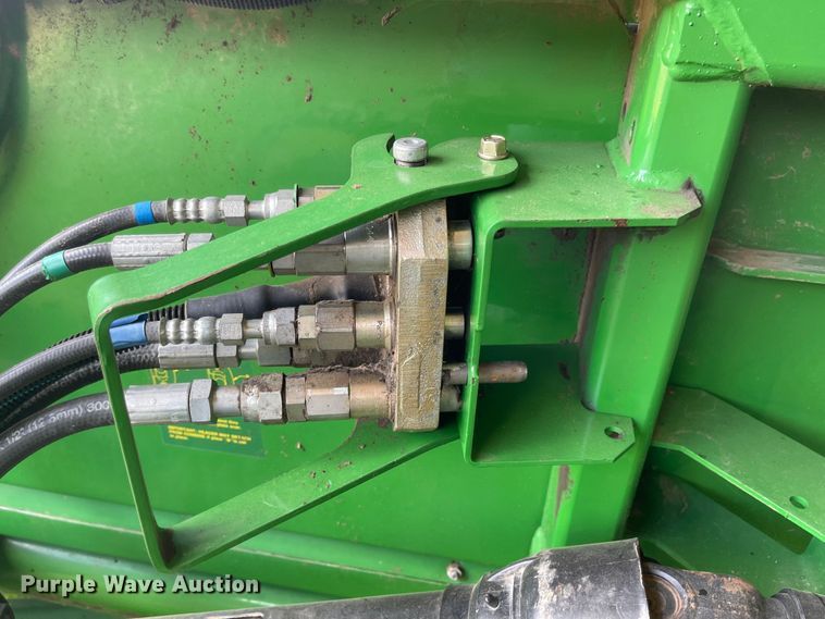 image for item LF9270 2007 John Deere 625F  HydraFlex flex head