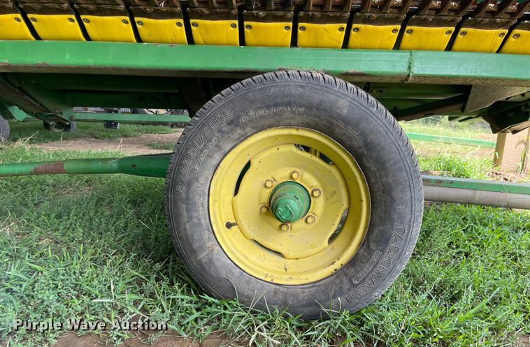 image for item LF9270 2007 John Deere 625F  HydraFlex flex head