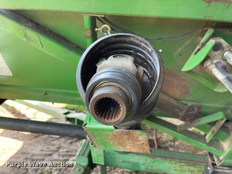 image for item LF9271 1995 John Deere 893  corn head