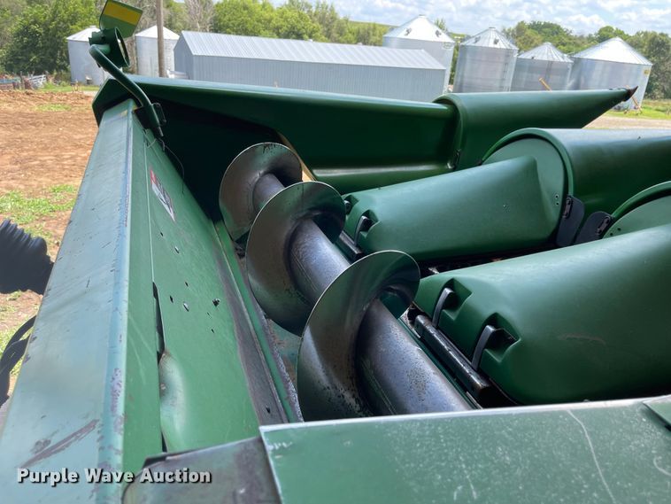 image for item LF9271 1995 John Deere 893  corn head