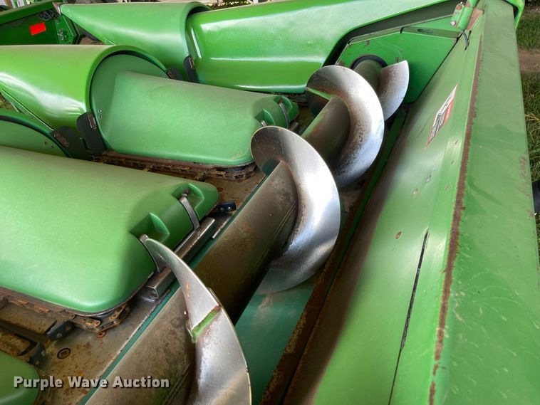 image for item LF9271 1995 John Deere 893  corn head