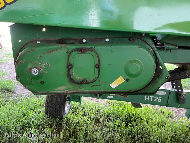 image for item LF9271 1995 John Deere 893  corn head