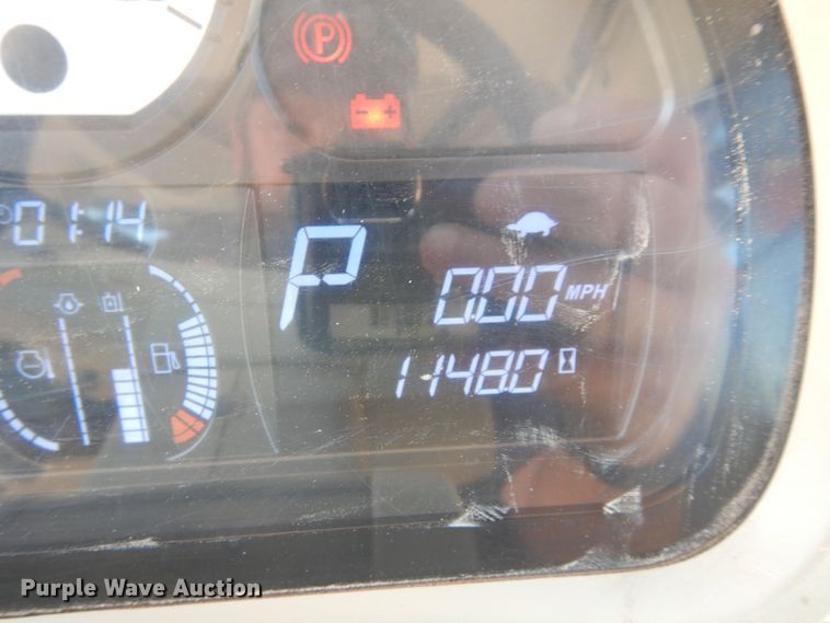 image for item LT9911 2015 Massey Ferguson 8732  MFWD tractor