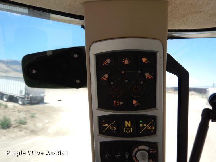 image for item LT9911 2015 Massey Ferguson 8732  MFWD tractor