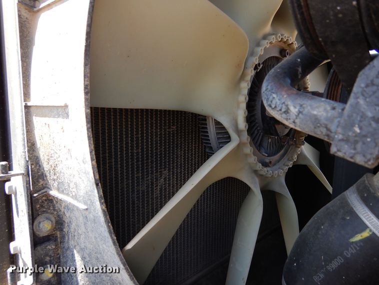 image for item LT9911 2015 Massey Ferguson 8732  MFWD tractor