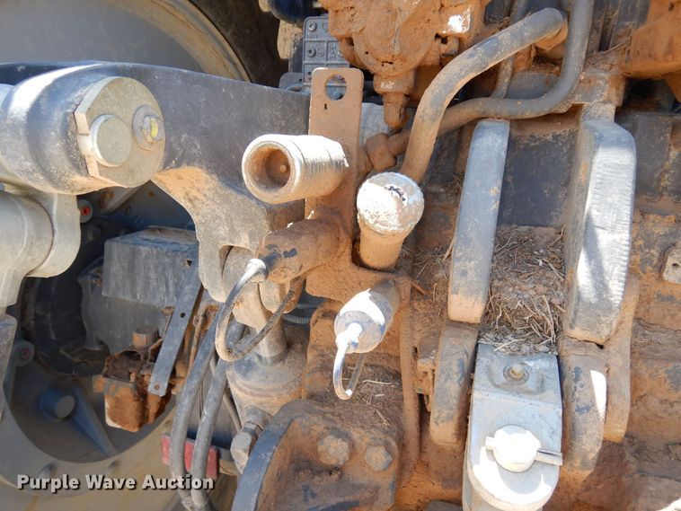 image for item LT9911 2015 Massey Ferguson 8732  MFWD tractor