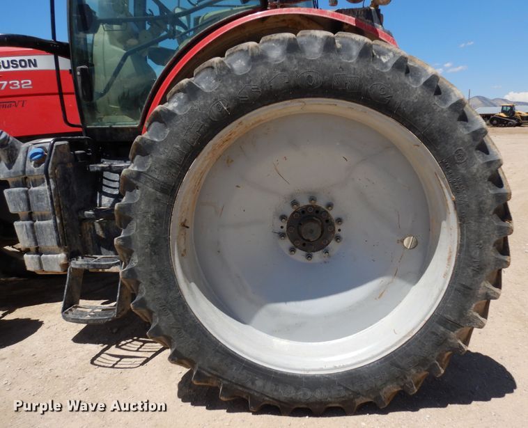 image for item LT9911 2015 Massey Ferguson 8732  MFWD tractor