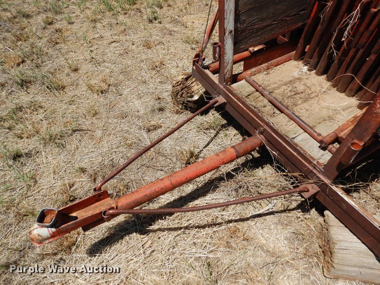 image for item LT9924 Shop built livestock chute