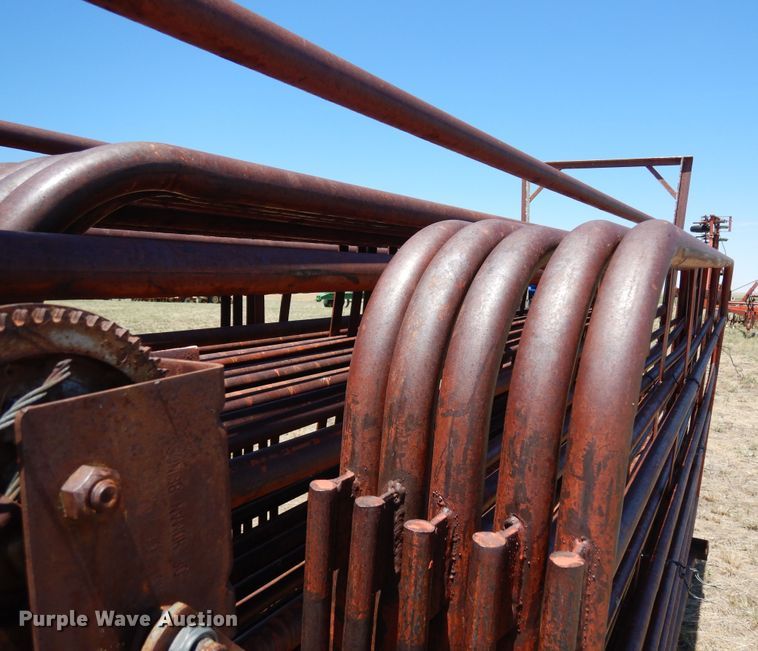 image for item LT9924 Shop built livestock chute