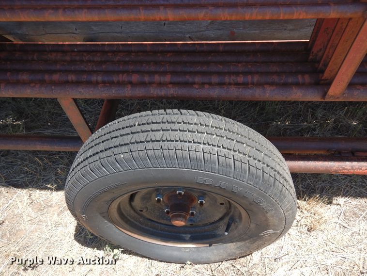 image for item LT9924 Shop built livestock chute