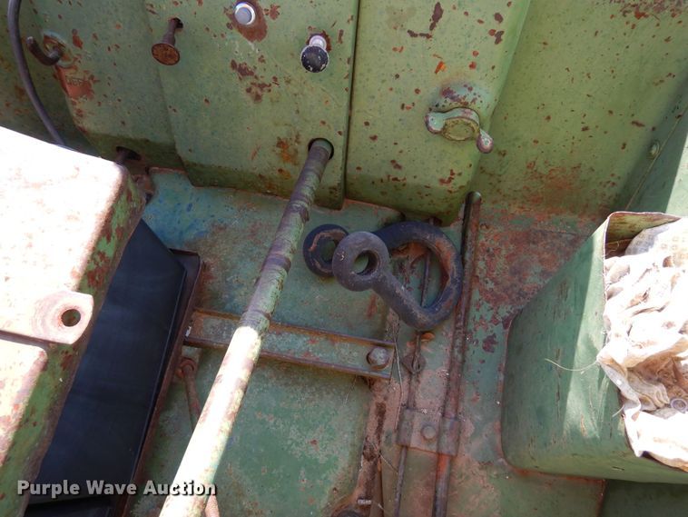 image for item LT9925 1947 John Deere D  tractor