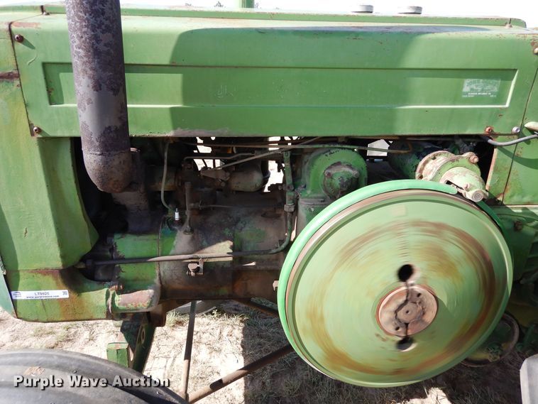 image for item LT9925 1947 John Deere D  tractor
