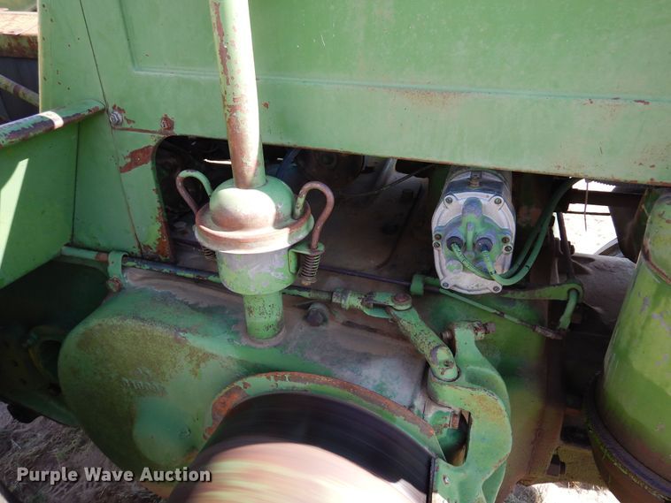 image for item LT9925 1947 John Deere D  tractor